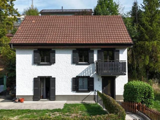 Appartement de 4.5 pièces sur 2 niveaux à louer à Vicques