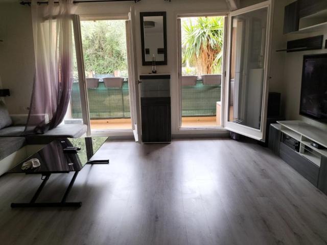 Appartement de 54m2 à louer sur La Trinité