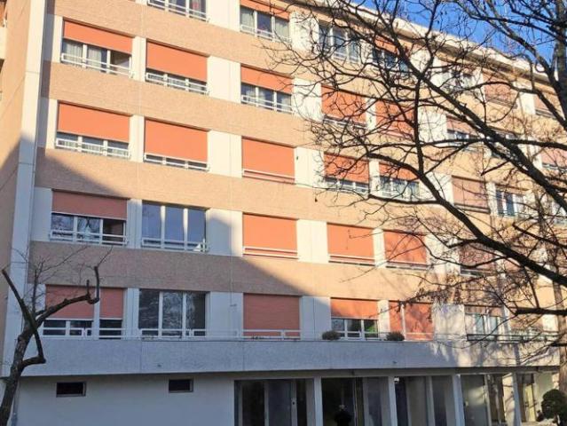 Appartement de 5 pièces au 4ème étage