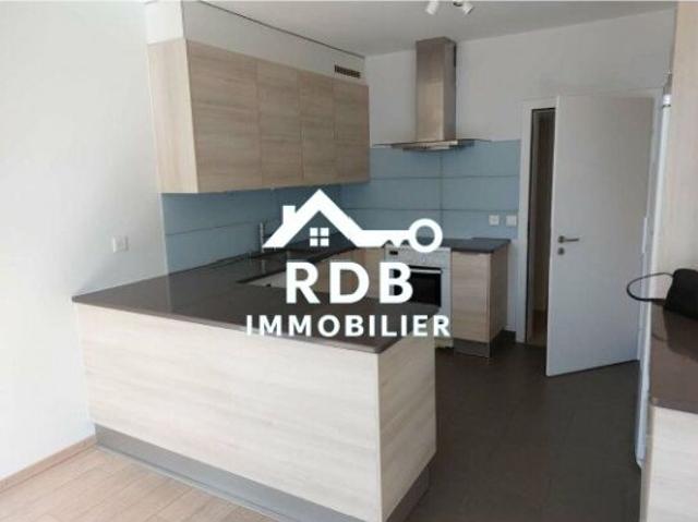 Appartement de 5 pièces au rez de chaussée situé à Vésenaz 1222