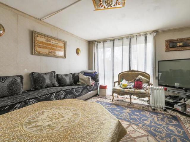 Appartement 5 pièces 101 m² avec terrasse, Évry