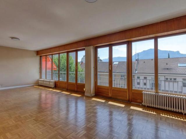 Appartement de 5 pièces de 112 m² à Grenoble