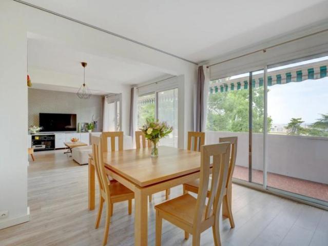 Appartement de 5 pièces de 115 m² à Sainte Foy lès Lyon