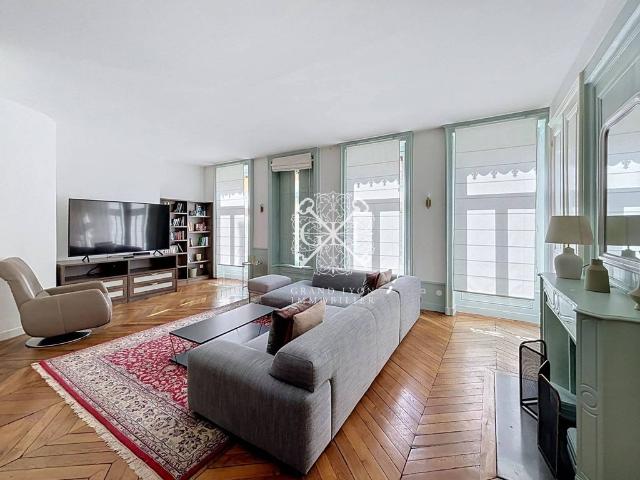 Appartement de luxe de 5 pièces en location à Lyon, Auvergne Rhône Alpes