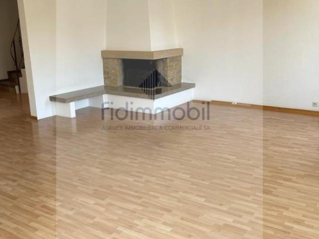 Appartement de 5 pièces en plein cœur de St Blaise