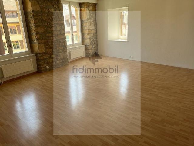 Appartement de 5 pièces en plein coeur de St Blaise