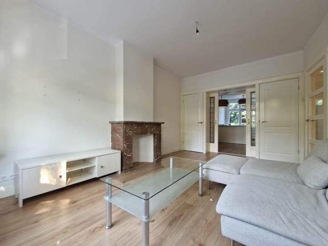 Appartement de 5 Pièces, Mient 348, La Haye À Louer