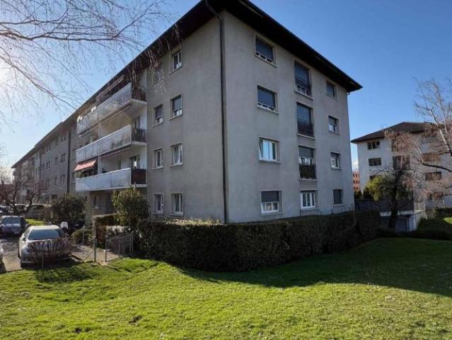 Appartement de 5 pièces rénové au Grand Saconnex