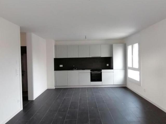 Appartement de 5.5 pièces au Rez de chaussée 115m2 environ