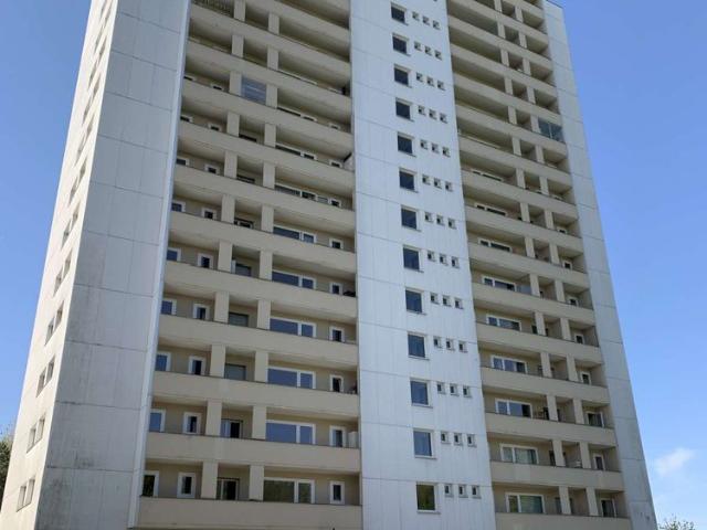Appartement de 5.5 pièces au 16ème étage avec balcon à Lausanne