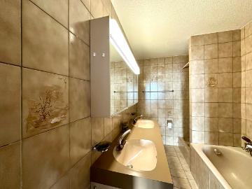 Condominium apartment with 5.5 rooms on sale in Moutier 130 m² | dreamo. Ch
