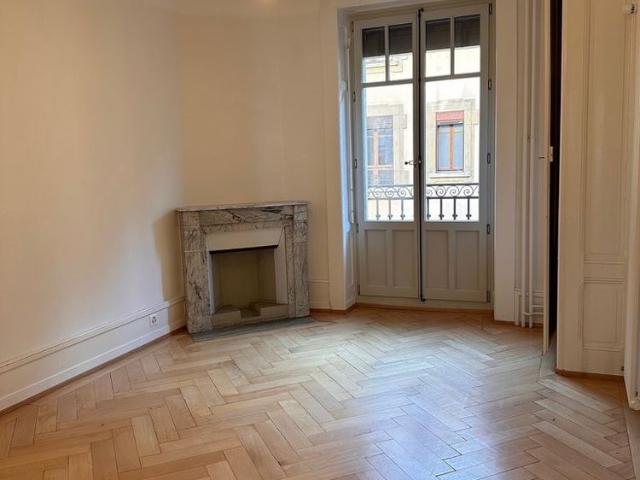 Appartement de 5p aux Eaux Vives