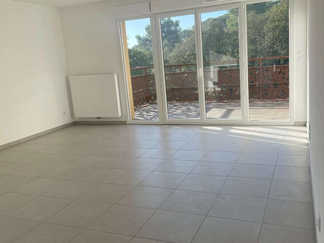 Appartement de 67.9 m² à LAMBESC