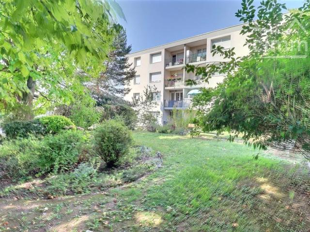 Appartement T3 de 64.04 m² + garage + cave + balcon à FORBACH