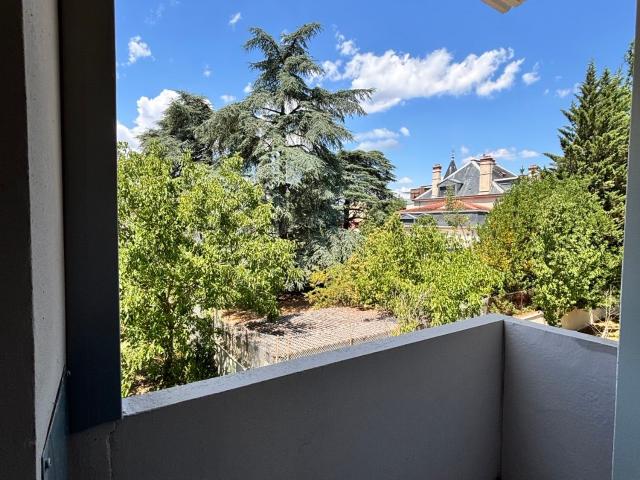 Appartement de 64 m² à CALUIRE ET CUIRE