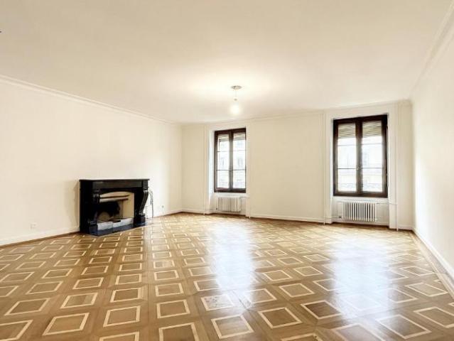 Appartement de 6 pièces dans le quartier Philosophes Bastions