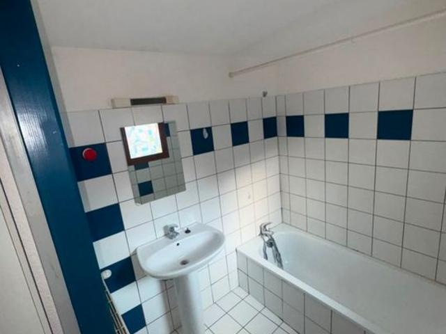 Appartement de 71m2 à louer sur Lanas