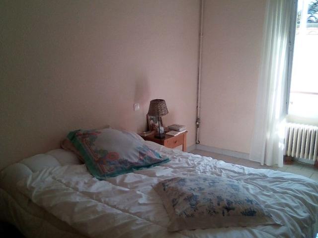 Appartement de 76 m² en centre ville proche tous commerces situé au 2ème étage + cave
