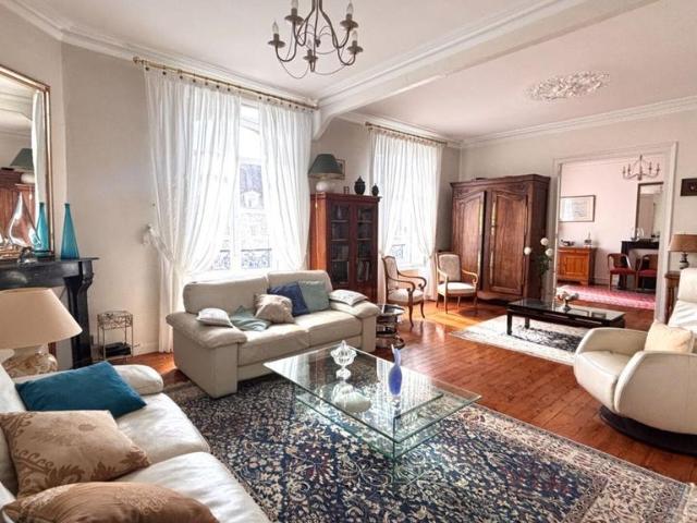 Appartement de 5 chambres de luxe en vente à Vannes, Bretagne
