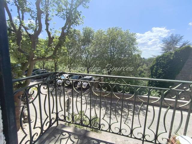 Appartements de 90 m² à rénover à la Verdière