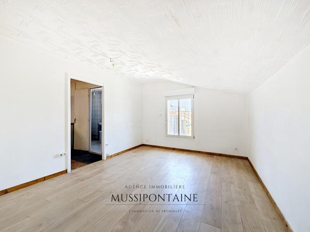 Appartement de 95m2 au dernier étage avec grenier, cave et jardin !