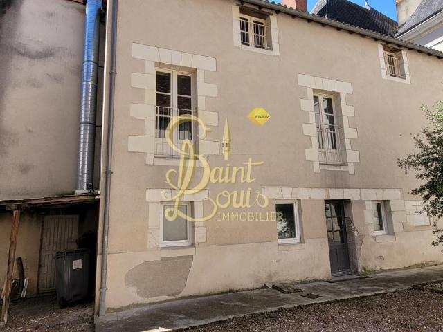Appartement De 96 M2 En Duplex Avec Espace De Rangement En R. 96m² Richelieu