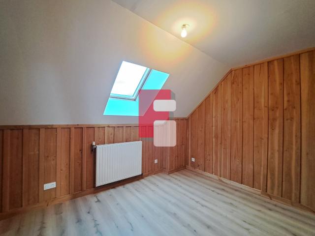 Appartement de 118 m2 au sol à Courteranges !