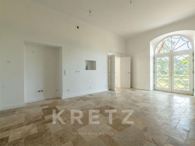 Appartement de 121 m² dans un château avec terrasse privativ. 121m² Bergerac