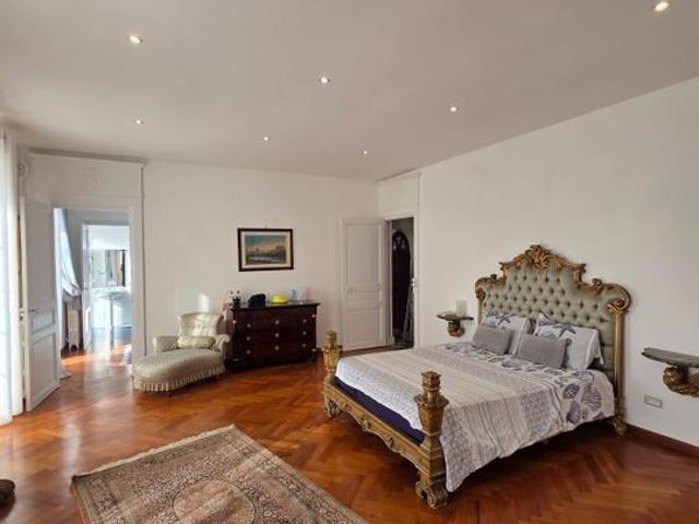 Appartement de 122m2 à louer sur Villefranche sur Mer