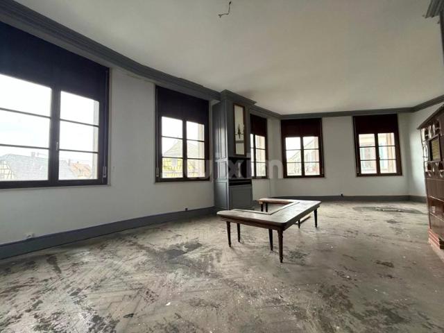 Appartement T5 de 132m² habitables avec cave et parking privé