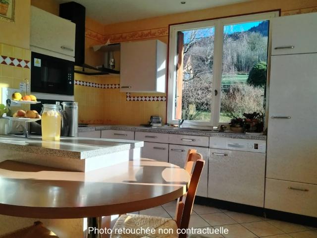 Appartement de 150m2 sur les hauteurs de Salins les Bains