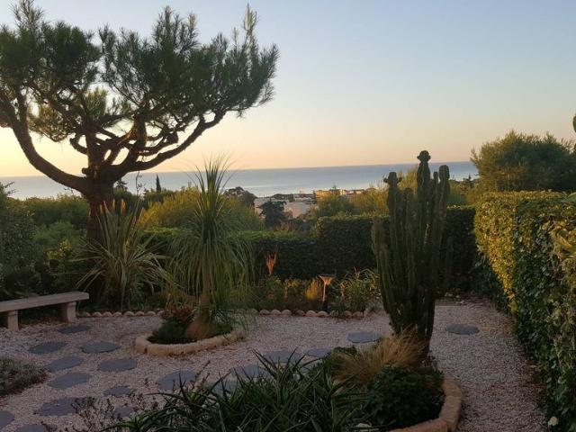 Appartement de 1 chambres de luxe en vente à 90 Corniche des Maurettes, Villeneuve Loubet, Alpes Maritimes, Provence Alpes Côte d'Azur