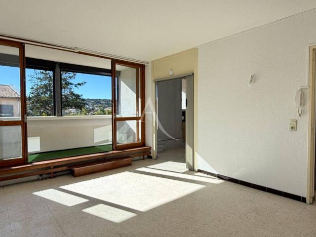 APPARTEMENT DE 27.30M2 AVEC BALCON PROCHE CENTRE VILLE MANOSQU
