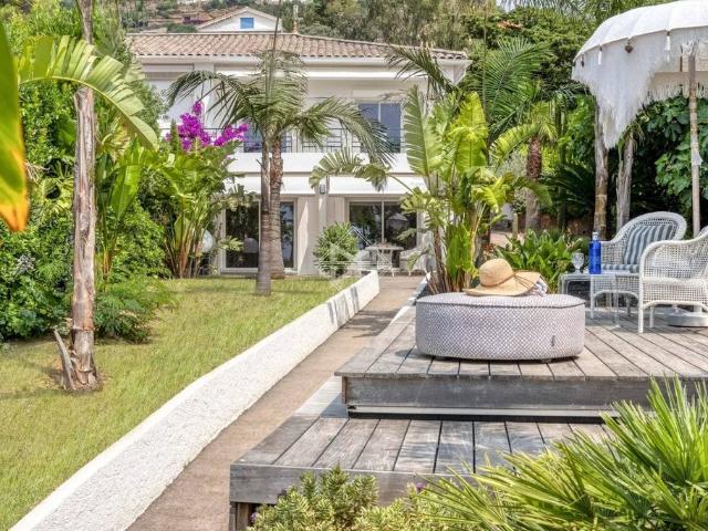 Appartement de 2 chambres de luxe en vente à Agay, France