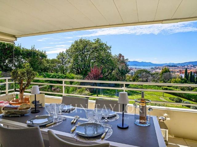 Appartement de 2 chambres de luxe en vente à Cannes, Provence Alpes Côte d'Azur