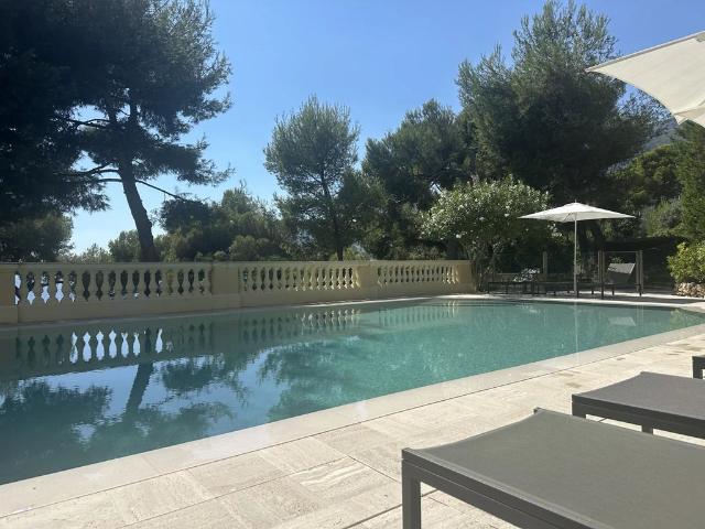 Appartement de 2 chambres de luxe en vente à Roquebrune Cap Martin, France