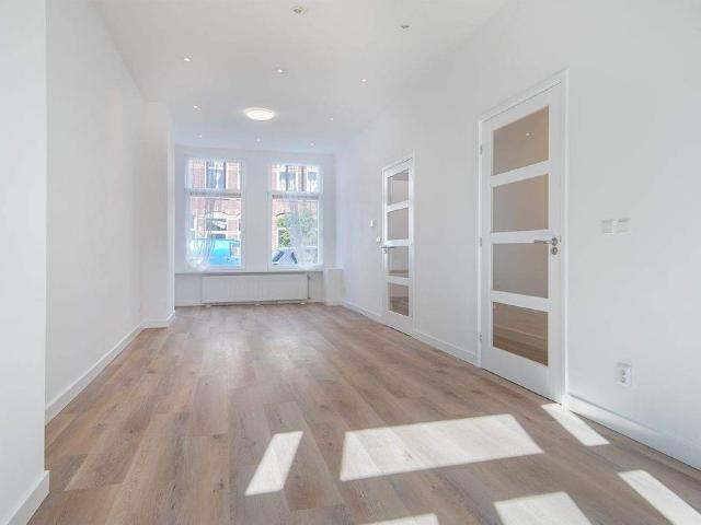 Appartement de 2 chambres Fahrenheitstraat, La Haye À louer