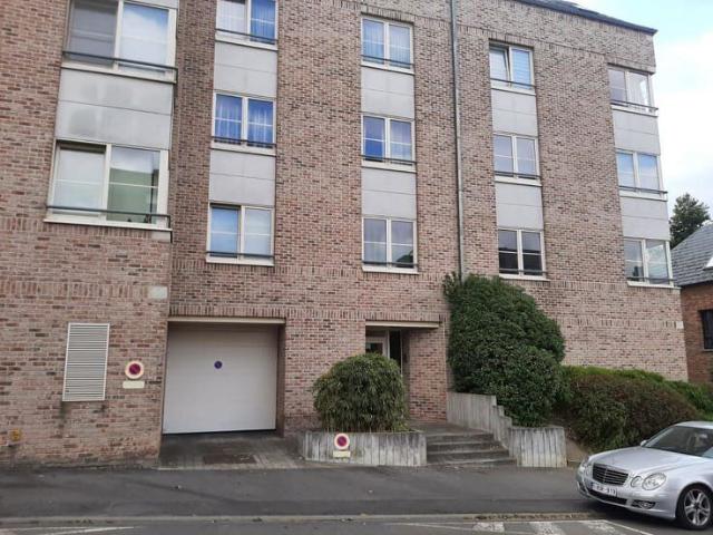 Appartement de 2 chambres, terrasse et garage