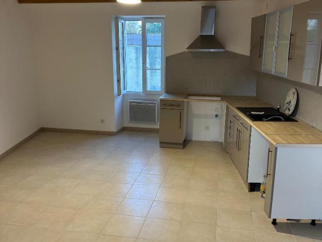 Appartement de 2 pièces à louer à Marsais pour 720€ cc