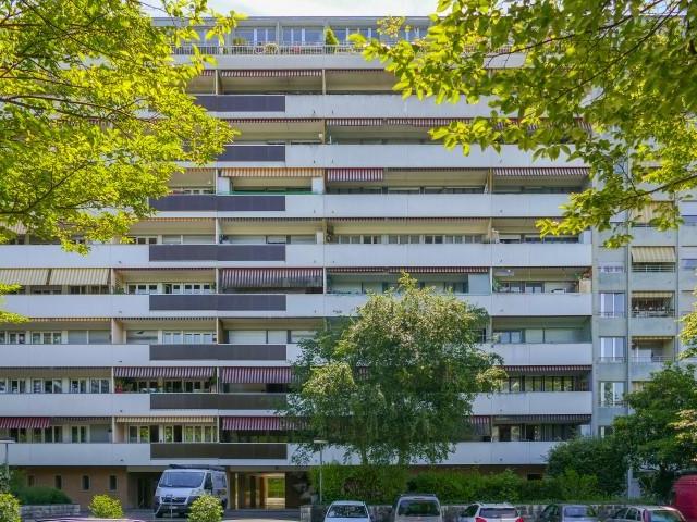 Appartement de 2 pièces au 2ème étage d'environ 34m2 avec balcon
