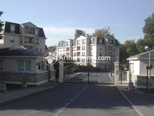APPARTEMENT DE 2 PIECES AU DERNIER ETAGE