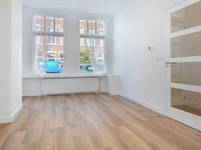Appartement de 2 pièces Fahrenheitstraat, La Haye À louer