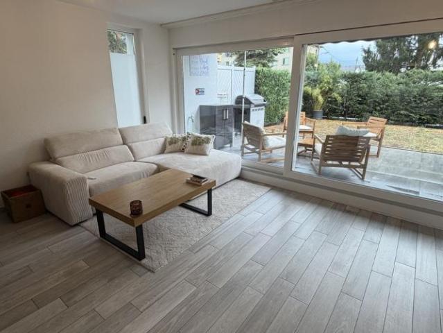 Appartement de 2 1 2 pièces au rez de chaussée avec jardin individuel