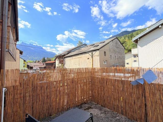 Appartement de 2,5 pièces en duplex avec grande terrasse
