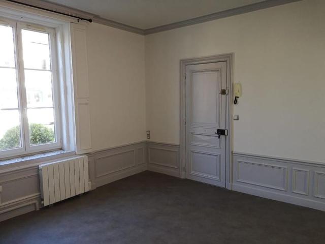 Appartement de 33m2 à louer sur Noailles