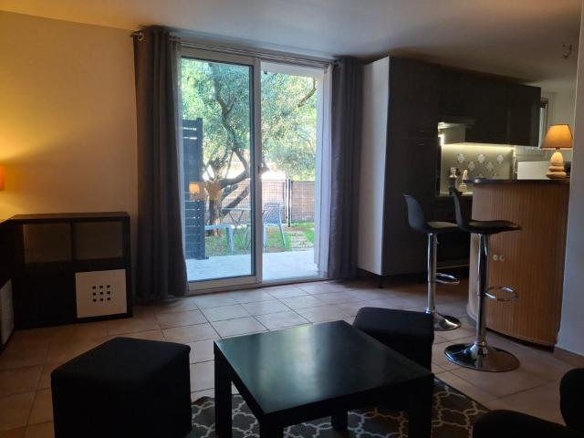 Appartement de 30m2 à louer sur Néoules