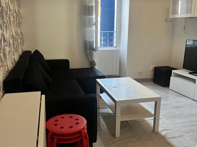 Appartement de 32m2 à louer sur Simiane Collongue