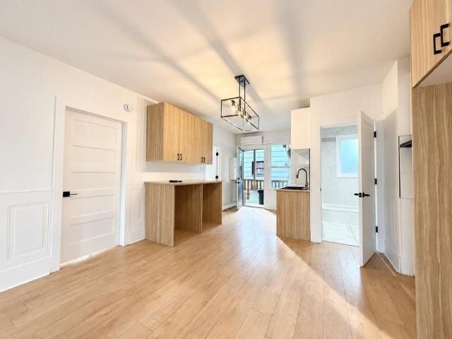 Appartement de 3 chambres Rénové! 1 Mois Gratuit !