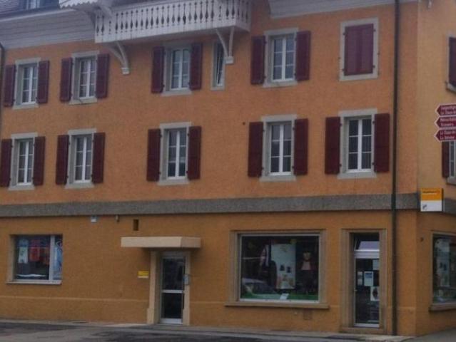Appartement de 3 pièces au 2ème étage à louer à Fleurier, idéalement situé