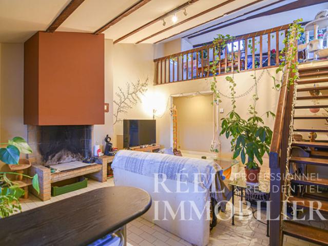 Appartement de 3 pièces au dernier étage, vendu loué
